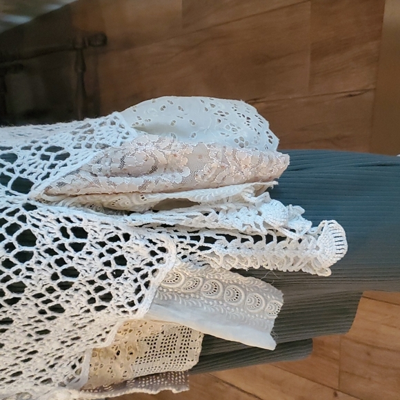 Blue Beth body crochet creams/white topper/vest duster knee/midi length boutique - Picture 6 of 14